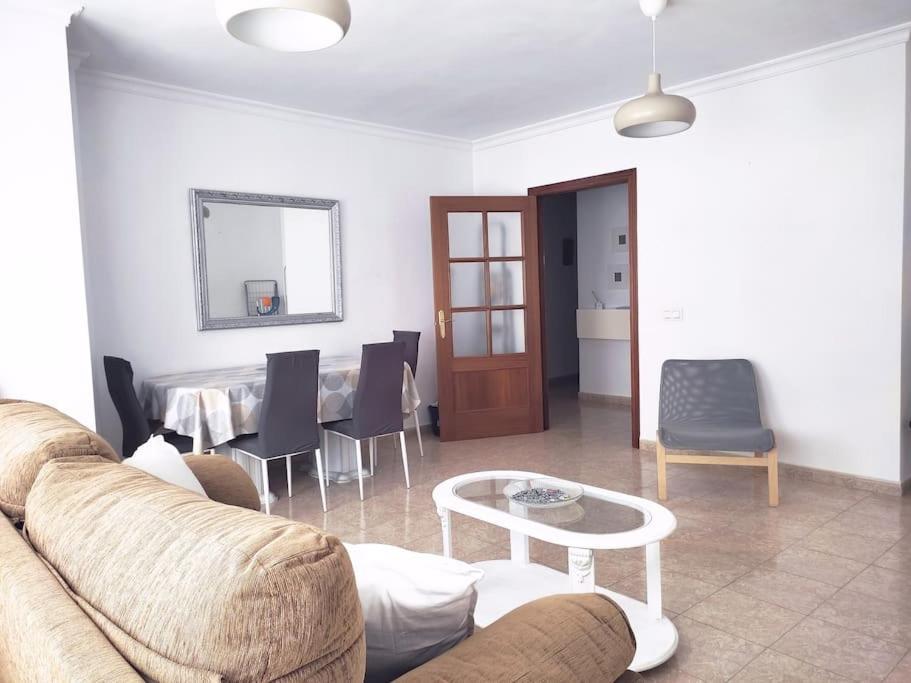 Apartamento Las Brisas 린콘데라빅토리아 외부 사진
